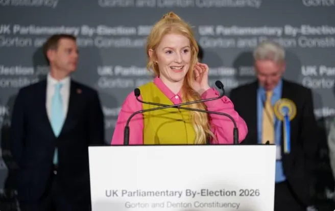 Keir Starmer pëson humbje të turpshme në bastionin historik laburist, shtohen zërat për largimin e tij