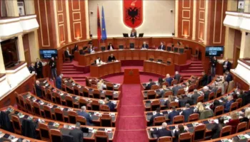 “Keni kyçur dokumentet e SPAK për Ballukun”, Peleshi i përgjigjet Shehajt: Ju doni të rrisni klikimet, ju kujtoj se ka urdhër për të mos i bërë publike