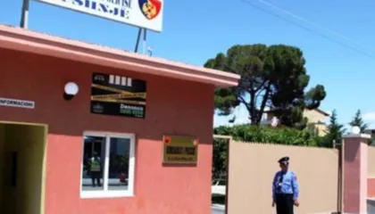 Kërcënuan një avokat, procedohen motër e vëlla në Lushnjë