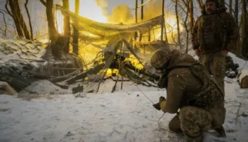 Kievi pretendon se ka goditur një depo ruse nafte në rajonin e Pskov