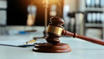 Kina akuzon ish-drejtorin e AstraZeneca-s