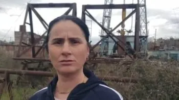 “Kishim mbi dy muaj pa marrë pagat”/ Kërcënoi se do të hidhej nga kulla e ish-uzinës, punonjësa: Më hoqën nga puna