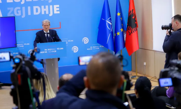 “Kishin përgatitur skenar për ekzekutimin e protestuesve paqësorë”, Berisha pas tubimit: Plumba gome në kokë, Nallbati ishte…