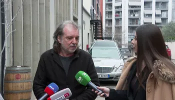 “Kishte shumë pengje”/ Rrëfimi në lot i Redon Makashit për humbjen e të atit: Duhet të vlerësohej kur ishte gjallë