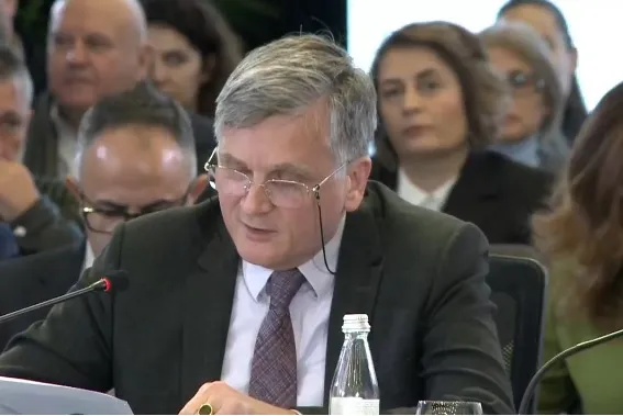 “Kodi aktual nuk i përmbush standardet”, ambasadori i OSBE: Komisioni për Reformën Zgjedhore të rifillojë punën