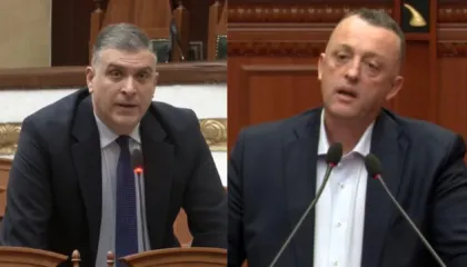 “Komandantin e grupit të zjarrit e keni deputet”, Agron Malaj përplaset me Tedi Blushin: Nuk ka ekzistuar si strukturë, përgjegjës për 21 janarin është…