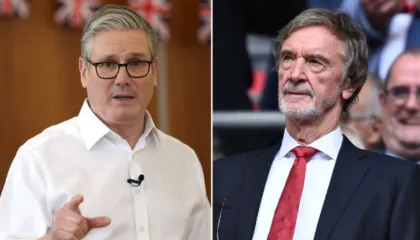Komentet e pronarit të Manchester United për emigrantët ndezin polemika në Britani, Starmer kërkon falje publike
