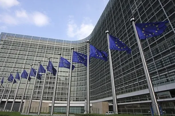 Komisioni Europian reagon për deklaratat e kryeministrit pas vendimit të GJK