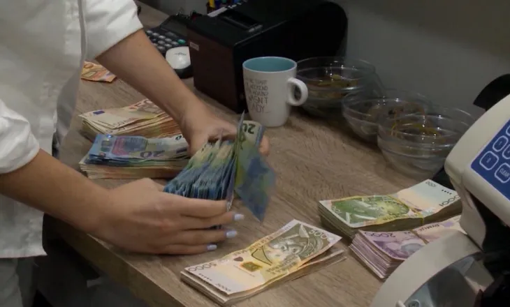 Kompensimi për kontributet e sigurimeve pas rritjes së pagës minimale, në mars do të hapen aplikimet