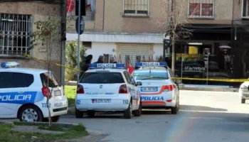 Konflikt në Kavajë, plagoset me thikë 47-vjeçari