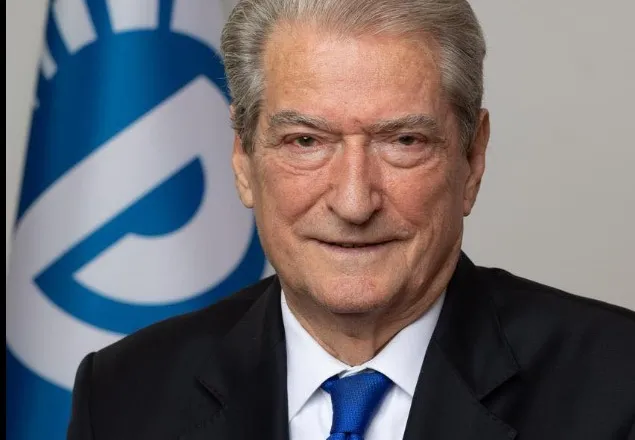 Konstituimi i Kuvendit të Kosovës dhe Qeveria e re, Berisha mesazh urimi: Suksese Albin Kurtit