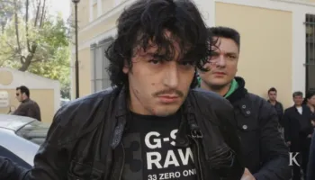 Kontroll i befasishëm në burgun e Domokosit, zbulohen celularë e thika në qelinë e Alket Rizait dhe një shqiptari tjetër