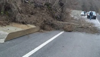 Korçë/ Shembet ruga Maliq–Lozhan, segmenti sapo ishte inauguruar