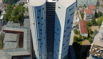 Korporata ndryshon kriteret për Kullën 40 kate të Kadastrës, ul me 5% sipërfaqen e ndërtimit për shtetin