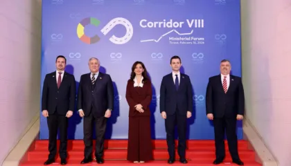 “Korridori VIII, bosht strategjik rajonal” – Deklarata e përbashkët e Tiranës: Prioritet për ndërlidhjen, sigurinë dhe integrimin europian