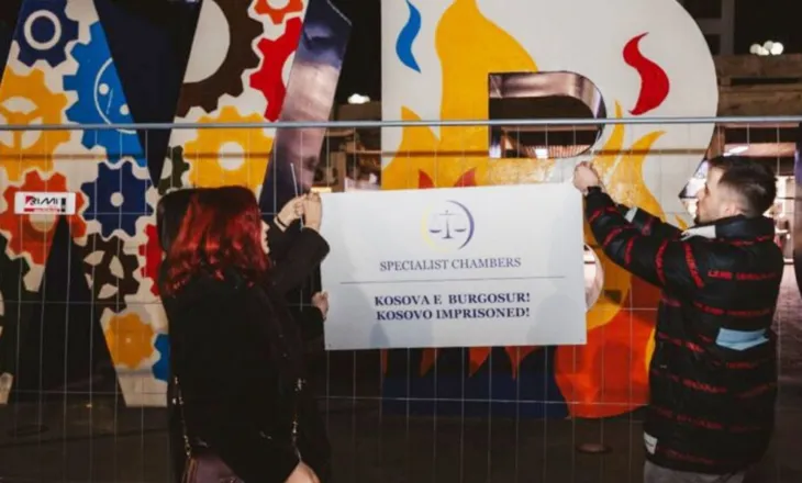 ‘Kosova e burgosur’/ “Burgoset” NEWBORN-i, monumentit të pavarësisë i vendosen rrethojat e burgut të Gjykatës Speciale