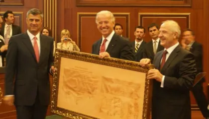 Kosova feston sot 18-vjetorin e Pavarësisë! Nga ngritja e flamurit te seanca solemne, agjenda e aktiviteteve