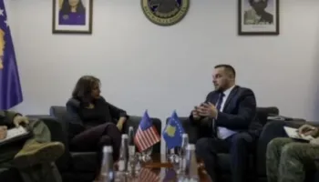 Kosovë/ E ngarkuara me punë e SHBA, Prattipati takim me Maqedoncin, në fokus bashkëpunimi në fushën e mbrojtjes