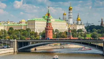 Kremlini: Rusia do të përgjigjet nëse Estonia merr armë bërthamore nga vendet e NATO-s