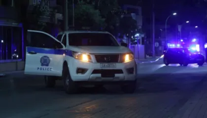 Krim në familje/ U godit me thikë nga vëllai, ndërron jetë 67-vjeçari në Kretë, mori plagë në bark dhe në qafë