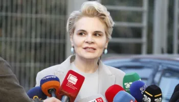 Kryemadhi pas seancës në GJKKO: Meta nuk ka asnjë firmë në dosje