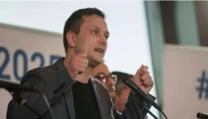 Kryeministri i ishullit i prerë ndaj SHBA-së: Groenlanda as nuk blihet dhe as nuk shitet!