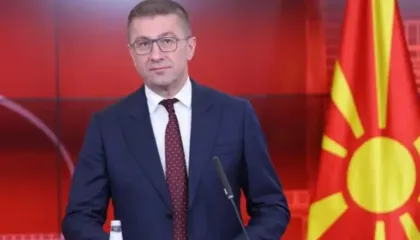 Kryeministri Mickoski: Provimi i jurisprudencës në Maqedoninë e Veriut duhet të lejohet edhe në gjuhën shqipe