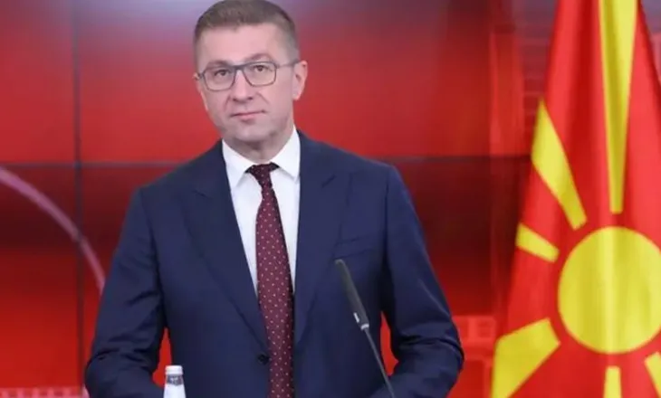 Kryeministri Mickoski: Provimi i jurisprudencës në Maqedoninë e Veriut duhet të lejohet edhe në gjuhën shqipe