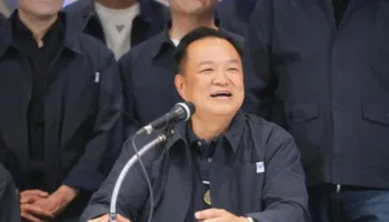 Kryeministri tajlandez shpall fitoren në zgjedhjet parlamentare