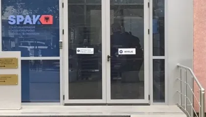 Kryetari i Bashkisë Gjirokastër paraqitet në SPAK: Dhashë një deklaratë si person në dijeni për një çështje (VIDEO)