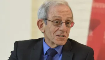 Kthimi i viktimës në dhunues/ Serwer: Gjykata në Hagë ka tejkaluar mandatin dhe po diskreditohet