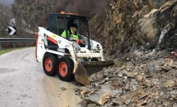 Kukës, raportohet për rënie inertesh dhe gurësh në aksin Dushaj–Lekbibaj