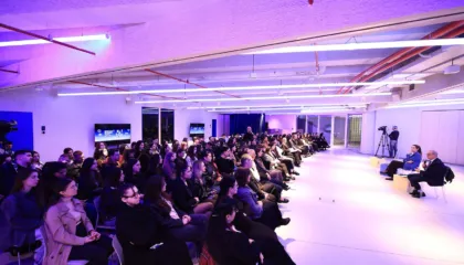 Kumbaro: 444 studentë ekselentë do të marrin pagë minimale