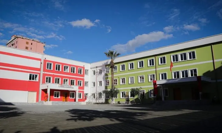 “Kushte moderne për 650 nxënës e mësues”, hap dyert pas rindërtimit shkolla ‘Lef Sallata’ në Vlorë