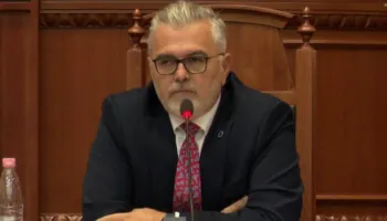 Kuvend/ Gogu: Mbyllim hapësirat e tregut të paligjshëm të barnave narkotike dhe lëndëve psikotrope