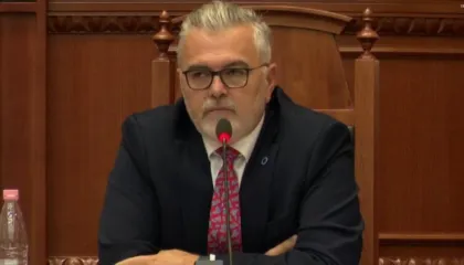 Kuvend/ Gogu: Mbyllim hapësirat e tregut të paligjshëm të barnave narkotike dhe lëndëve psikotrope