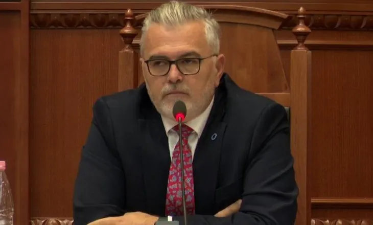 Kuvend/ Gogu: Mbyllim hapësirat e tregut të paligjshëm të barnave narkotike dhe lëndëve psikotrope