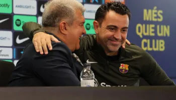 Laporta zbulon prapaskenat: Deco më tha se Xavi donte të ndryshonte 10 lojtarë