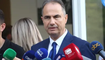 ‘Largimi i Ramës, emergjencë kombëtare’/ Boçi: Shqiptarët të reagojnë për të mbrojtur të ardhmen e tyre