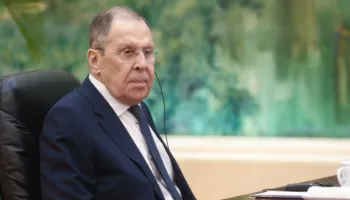 Lavrov skeptik ndaj presionit të Trumpit: Paqja në Ukrainë ende larg përfundimit