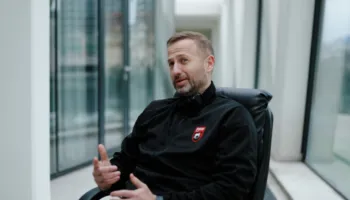 “Legjendat flasin”, Migjen Basha i kthehet karrierës:L Kulmi im të luaja me Shqipërinë në Europian