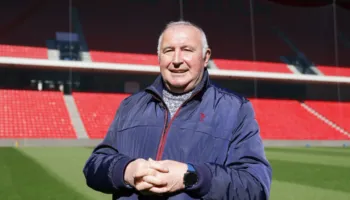 “Legjendat Flasin”/ Rrëfimi i veçantë i portierit shqiptar: Erdha Perlat, Partizani më bëri Mustë. Fanella e Kombëtares, emocion i veçantë