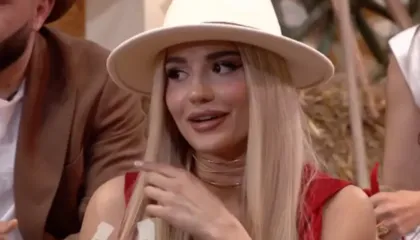 “Leje gruan se s’të bëri djalë…”/ Baby G trondit me rrëfimin, banorja tregon historinë e dhimbshme