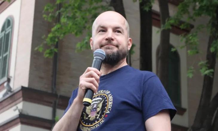 Lela: Kush nuk proteston është me regjimin, pushteti është në kilometrin e fundit