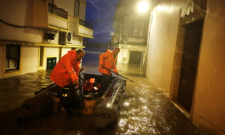 “Leonardo” godet Gadishullin Iberik, stuhia shkakton përmbytje masive në Spanjë dhe Portugali
