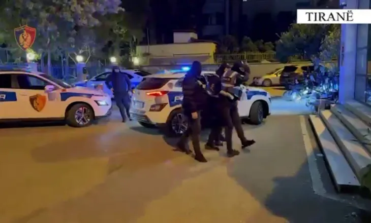 Lëvizte me pistoletë në brez, pranga 30-vjeçarit në Tiranë