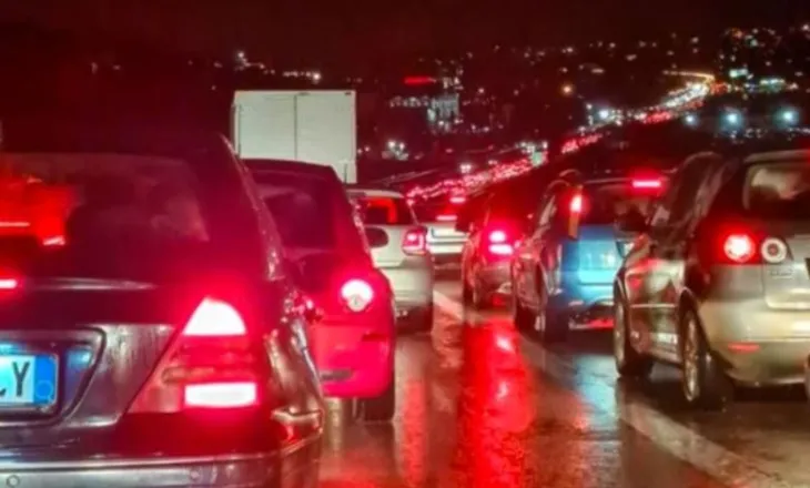 “Librazhd -Pogradec plotësisht e bllokuar”/ Prefektura Korçë del me njoftim zyrtar