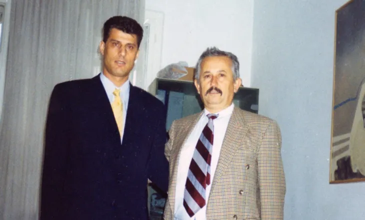 Libri i Ahmet Shalës është një “breshër” në mes të Prishtinës për gjyqin e Hagës