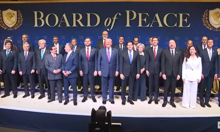 LIVE/ Bordi i Paqes, liderët bëjnë foton familjare, të pranishëm Rama dhe Osmani