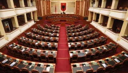 LIVE/ Nis seanca plenare në Kuvend, në fokus reforma Territoriale dhe interpelanca me ministrin e Drejtësisë